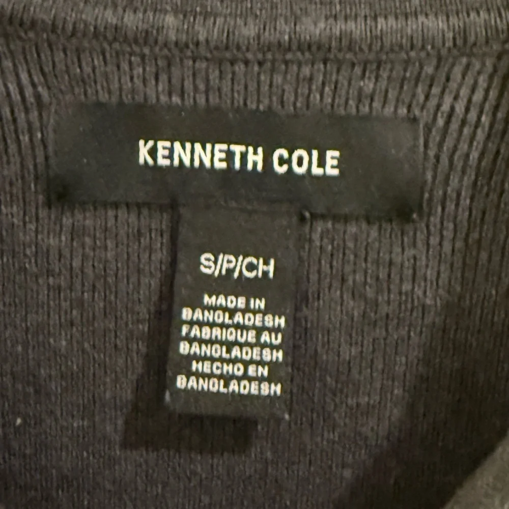Kenneth Cole Mens Slim-Fit Long-Sleeve Comfort Polo Sweater S, Charcoal